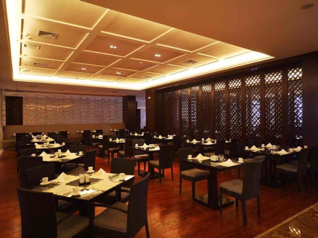 Hai-yang-hsien Haiyang Shenglong Jianguo Hotel מראה חיצוני תמונה