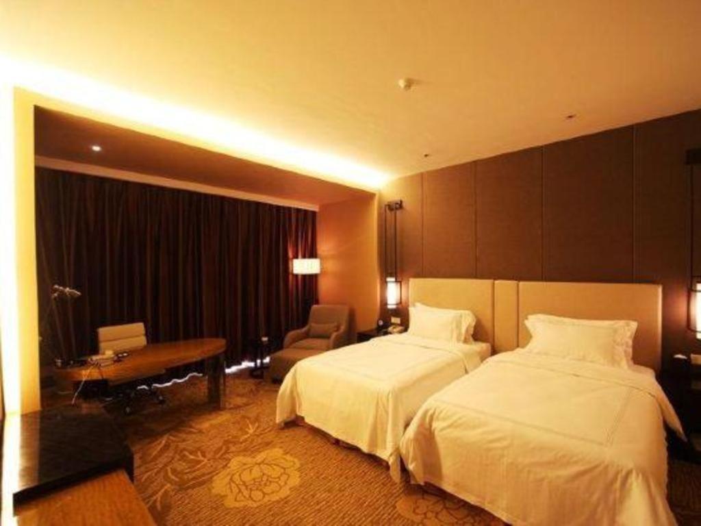 Hai-yang-hsien Haiyang Shenglong Jianguo Hotel מראה חיצוני תמונה