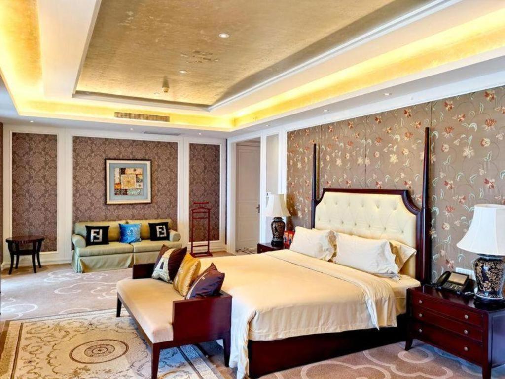 Hai-yang-hsien Haiyang Shenglong Jianguo Hotel מראה חיצוני תמונה