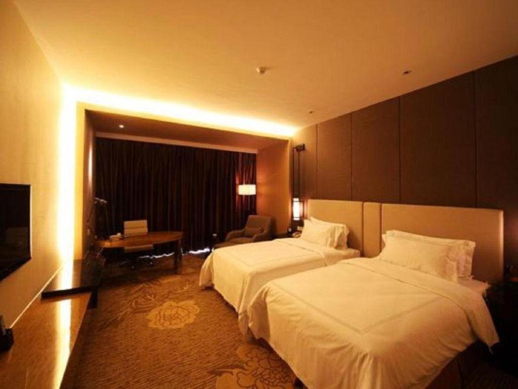 Hai-yang-hsien Haiyang Shenglong Jianguo Hotel מראה חיצוני תמונה