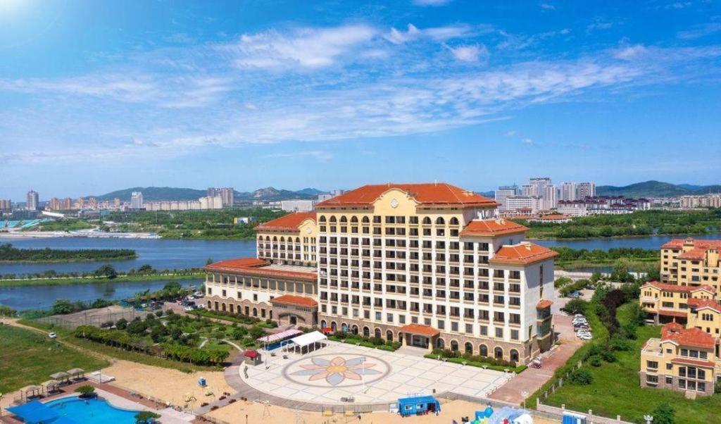 Hai-yang-hsien Haiyang Shenglong Jianguo Hotel מראה חיצוני תמונה